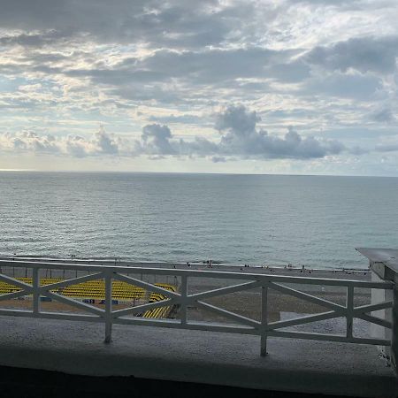 Tg Apartment Sea View Batumi Esterno foto