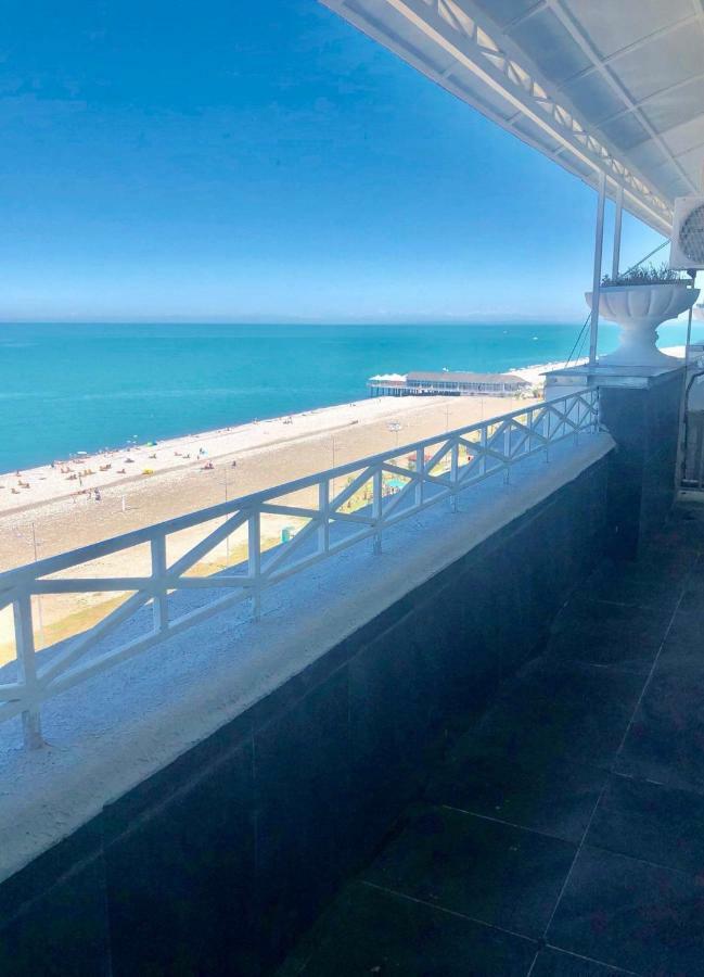Tg Apartment Sea View Batumi Esterno foto