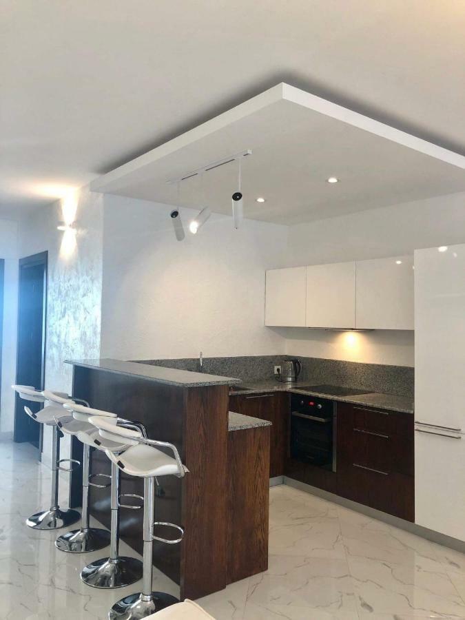 Tg Apartment Sea View Batumi Esterno foto