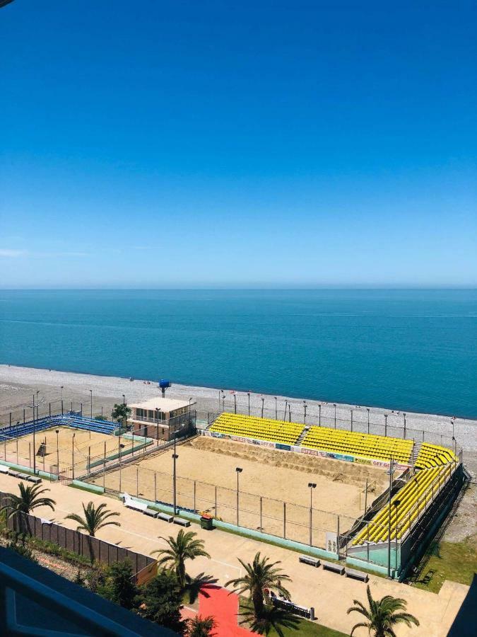 Tg Apartment Sea View Batumi Esterno foto