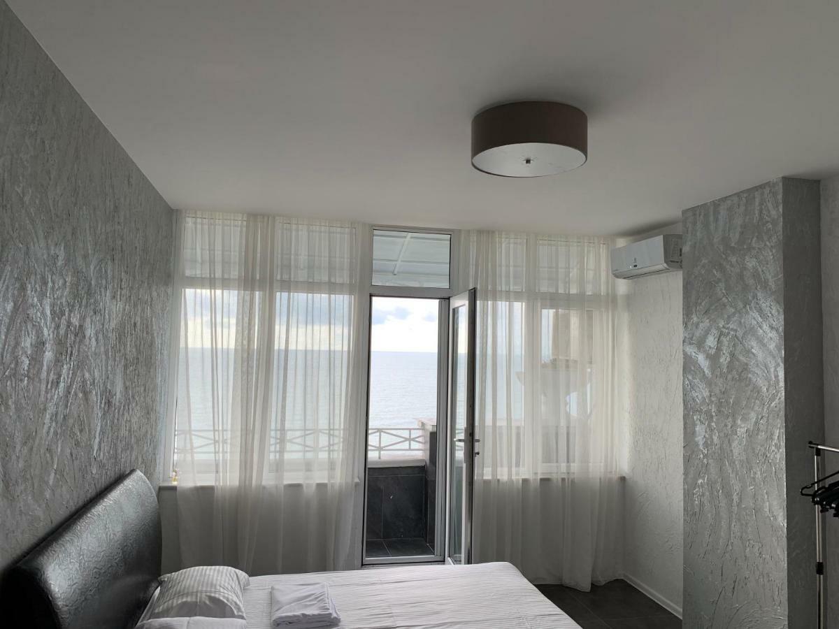 Tg Apartment Sea View Batumi Esterno foto